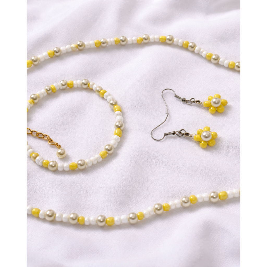Conjunto de Bijuteria Floral Amarelo – Pulseira + Brincos + Colar Artesanais com Pérolas | Delicado e Estiloso