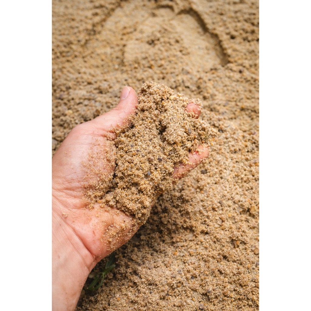 AREIA LAVADA MÉDIA DE RIO - USO GERAL - LAVADA SEM CHEIRO PENEIRADA - JARDINAGEM - CONSTRUÇÃO