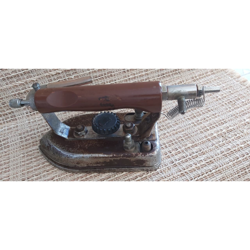 Ferro De Passar Roupa Industrial Antigo