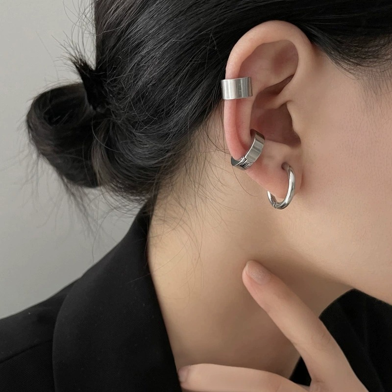 Kit Brinco Ear Cuff Feminino Prata Minimalista sem Furo Argola Piercing Fake Moderno Elegante Ajustável