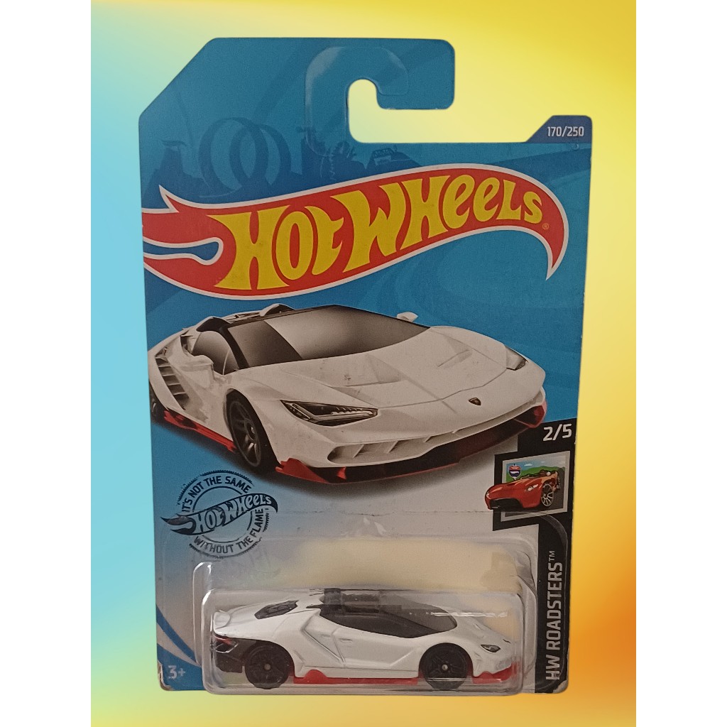 Hot Wheels '16 Lamborghini Centenario Roadster  faz parte da linha principal (mainline) de 2020