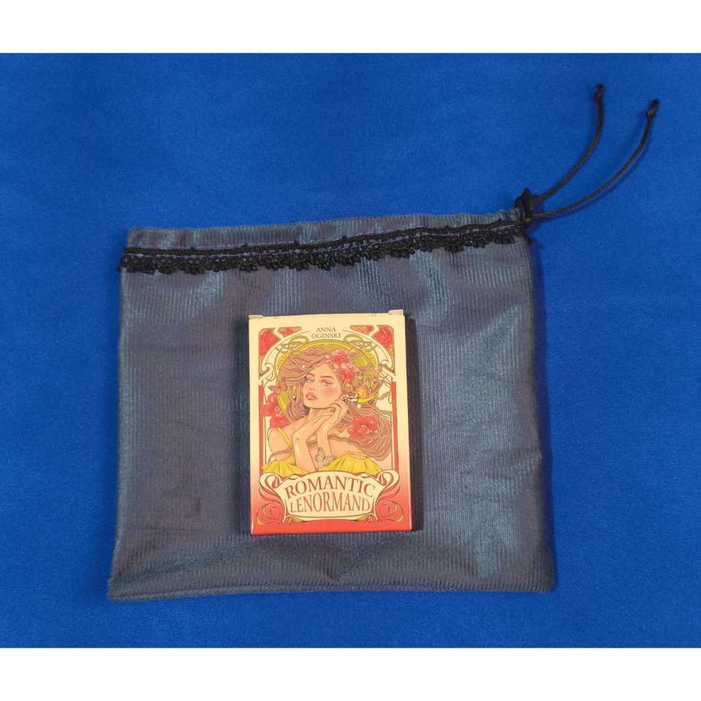 BOLSINHA PARA GUARDAR BARALHO, TOALHAS DE TARÕ, CRISTAIS, E OUTROS PERTENCES PESSOAIS,