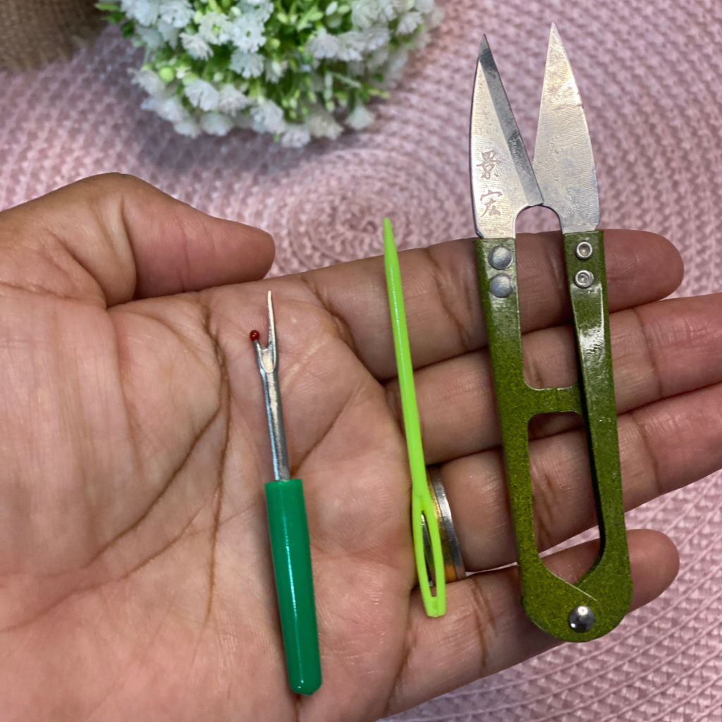 Kit Costura Tesoura Arremate Abridor Casa Agulha Plástica