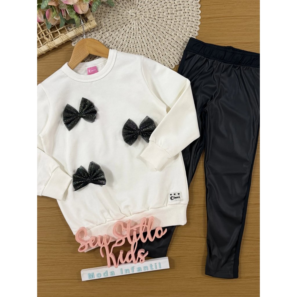 Conjunto Infantil Cinti Inverno com Calça Legging Preta e Moletom Flanelado Laços