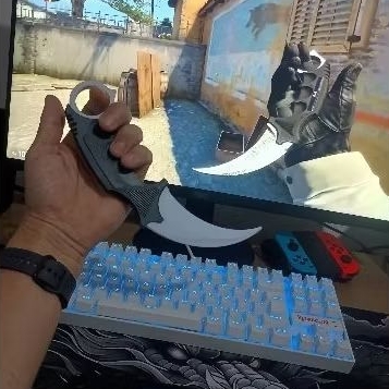 Faca Karambit CS GO 2 Tamanho Real | Réplica Colecionável Gamer | Design Profissional 3D + Chaveiro CS 2 Brinde