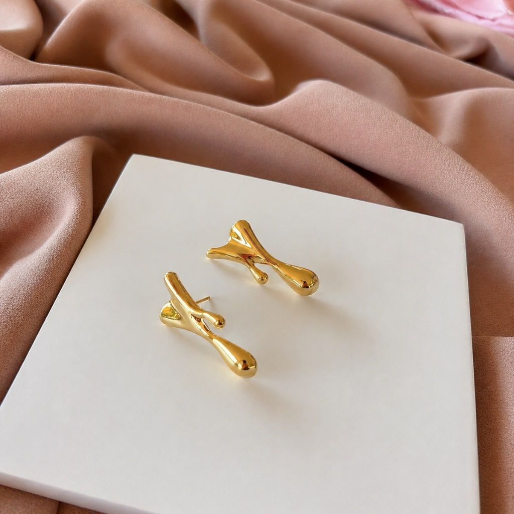 Brinco Orgânico Tulipa Banhado A Ouro 18k Semijóia