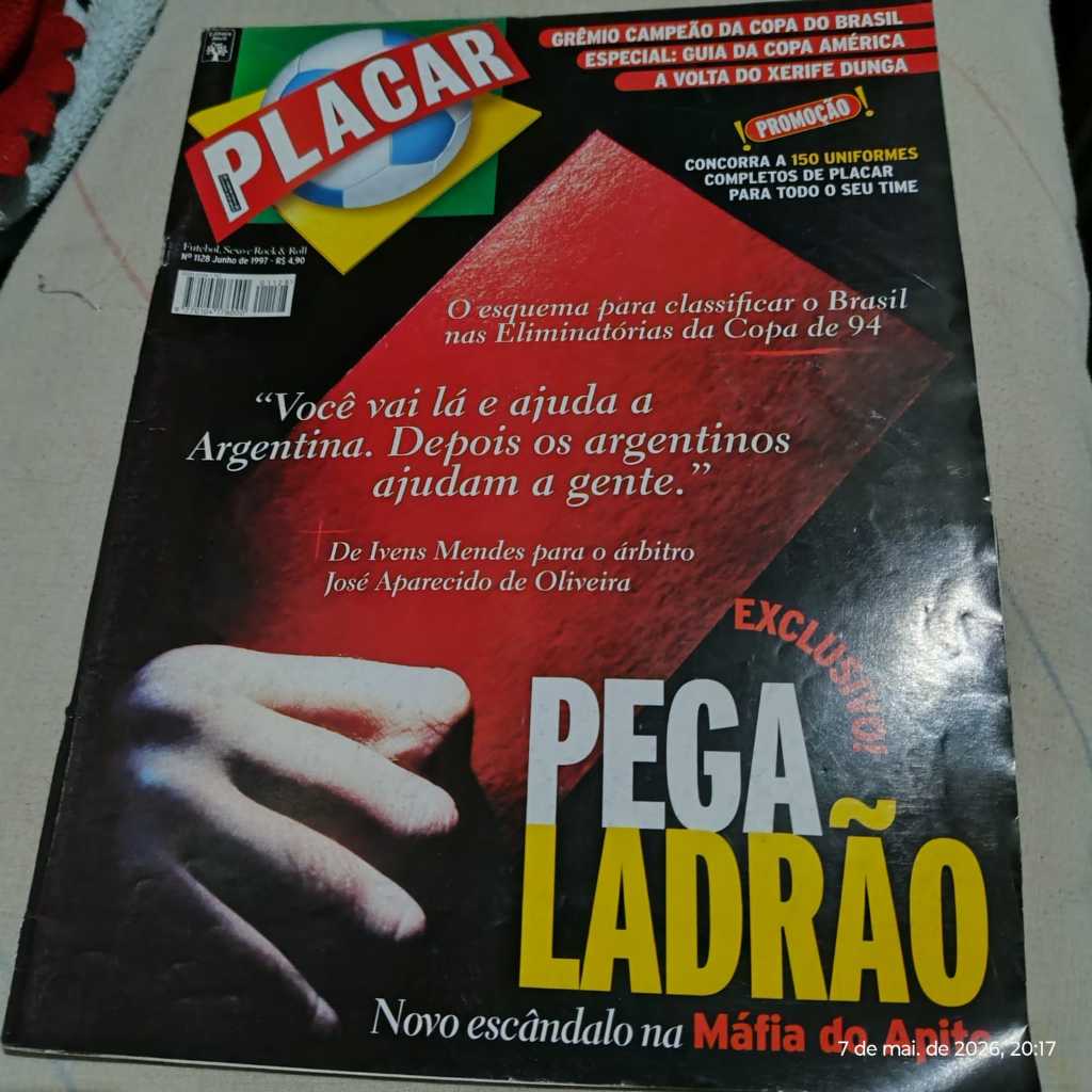 Revista Placar nr 1128 Especial Máfia do apito + pôster Bebeto/Bentinho Ano 1997