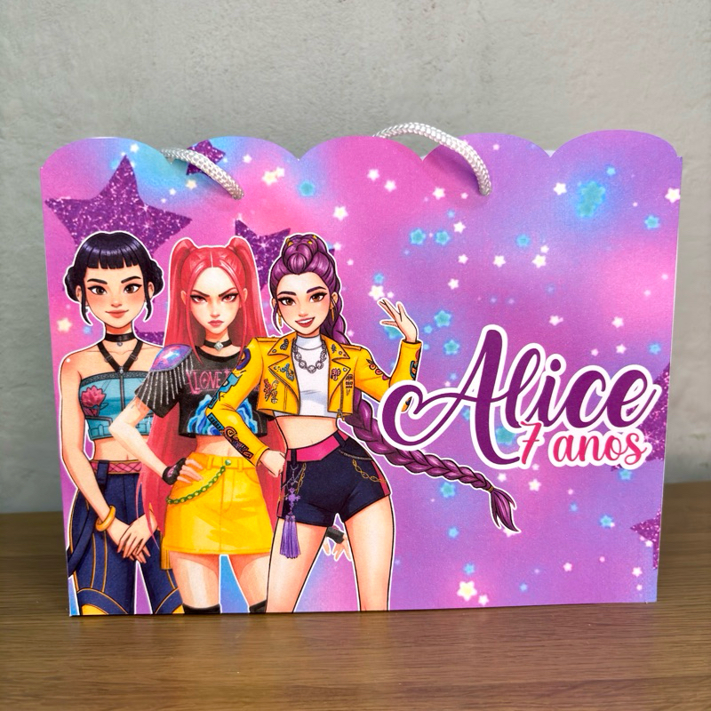 Sacolinha Personalizada Guerreiras do K-pop Huntrix - Lembrancinha Menina - 20x15,5x7 - PEGUE E MONTE