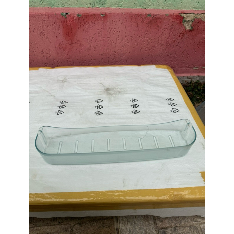 Prateleira Porta Geladeira Electrolux RE28 Usada Com Detalhe