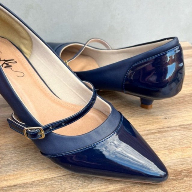 Scarpin Azul Marinho Verniz Fosco c/ Fivela - Salto Gota 2,5cm /Salto baixo/Linha luxo /Salto bb confortável/Social /Li