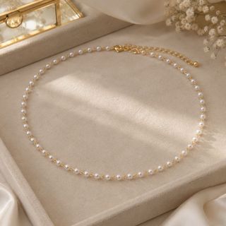 Colar Choker Pérolas Feminina Banhada a Ouro 18K  Dourada Elegante Delicada Ajustável Presente