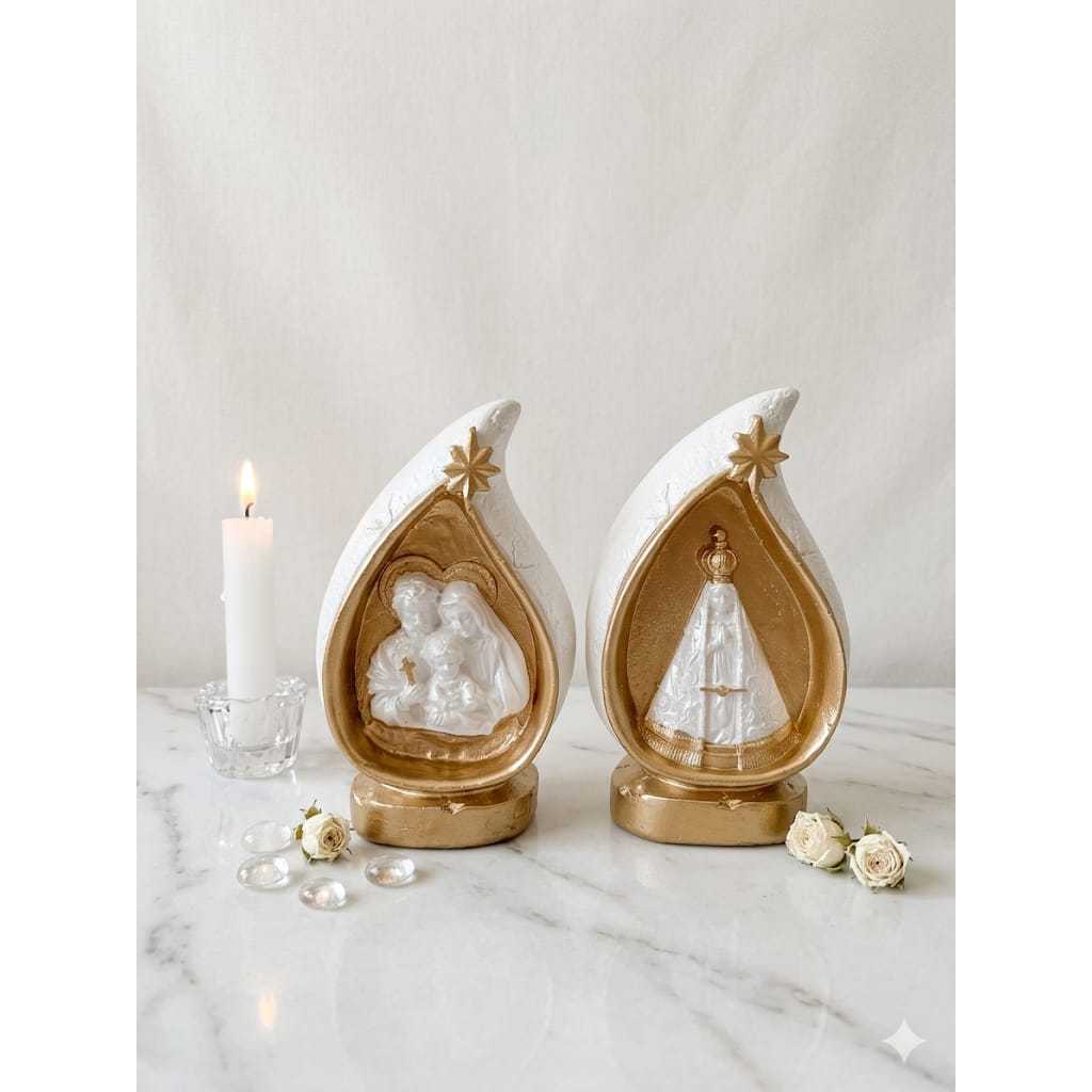Kit 2 imagens - Aparecida na gota 14 cm e sagrada família na gota 14 cm gesso pérola e dourado presente de fé gotinha