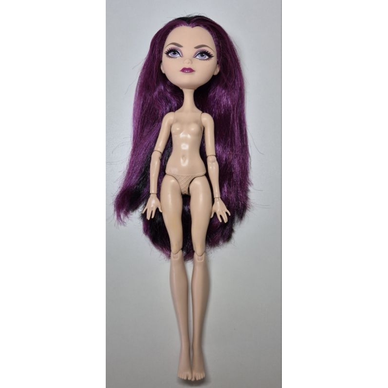 Boneca Ever After high Raven Queen usada - leia a descrição