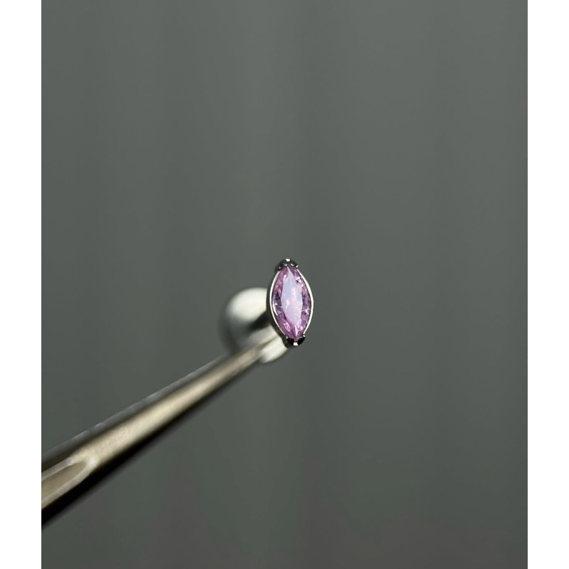 Piercing labret navete com zircônia rosa (TITÂNIO)
