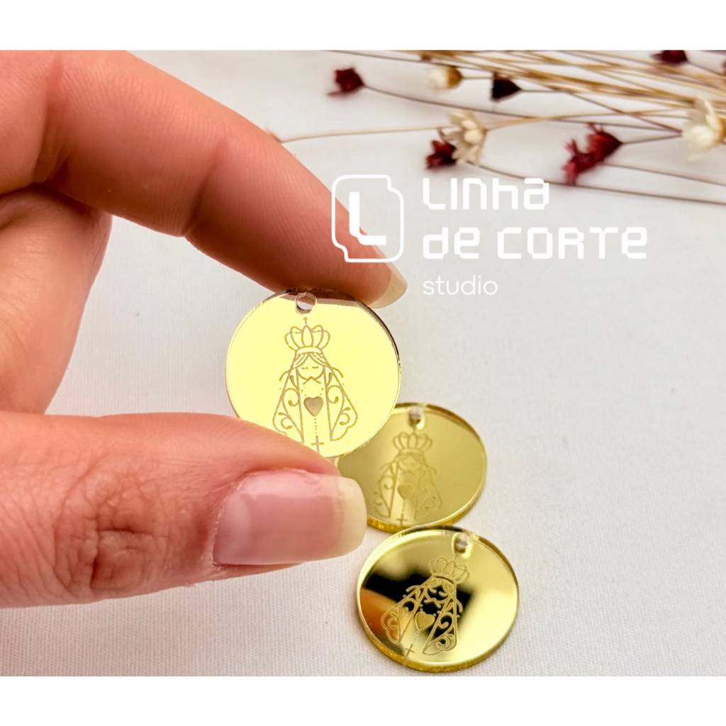 5 | 10 | 15 UNIDADES TAG ACRÍLICO NOSSA SENHORA APARECIDA COM CORAÇÃO PINGENTE