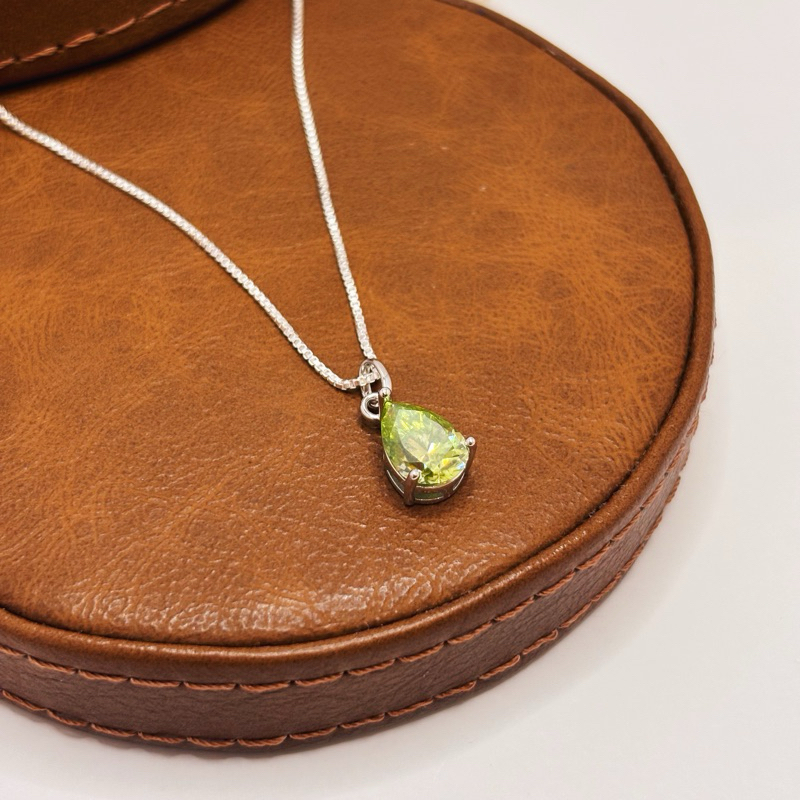 Colar Feminino Moissanite Gota Verde 7x10mm Prata 925 Sofisticado · foto 2