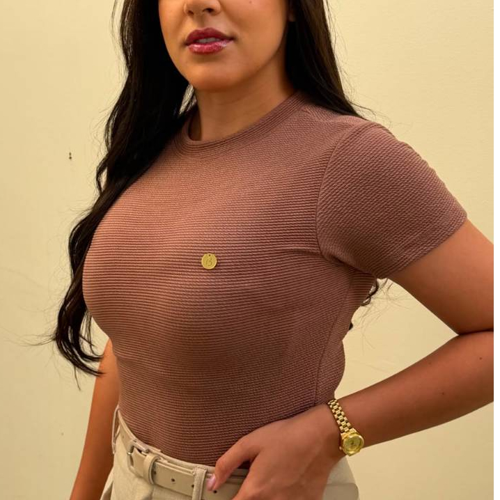 Blusa Feminina Básica Casual Manga Curta Tecido Texturizado Anarruga Estilosa Elegante Confortavel