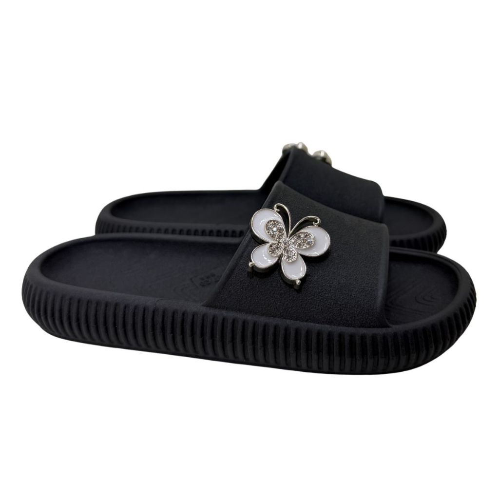 Chinelo Nuvem Adulto Infantil ou Juvenil Feminino Menina Confortável Slide Preto Leve Com Pingente Dourado