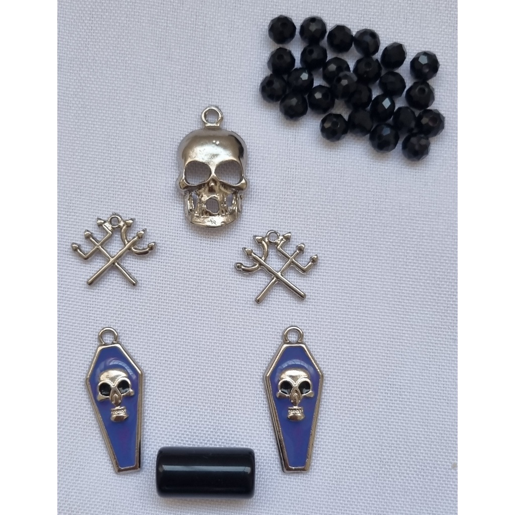 Kit Pingentes Caveira Para Guia de Exu ou Pomba Gira – Tridentes e Caixão