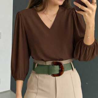 Blusa feminina Manga 3/4 moda evangélica e estilosa detalhe frente V