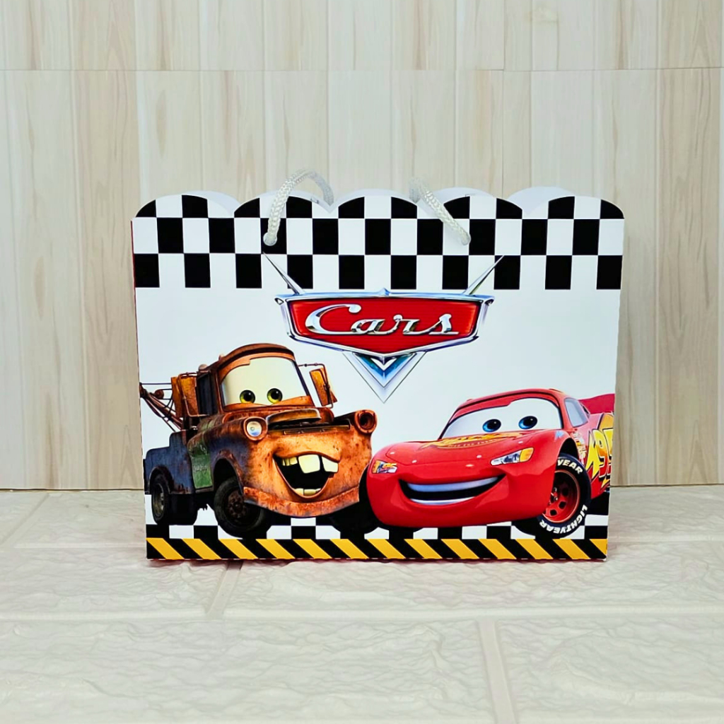 Sacolinha Surpresa M Personalizada Lembrancinha/Aniversario/ CARROS RELAMPAGO MCQUEEM PEGUE E MONTE