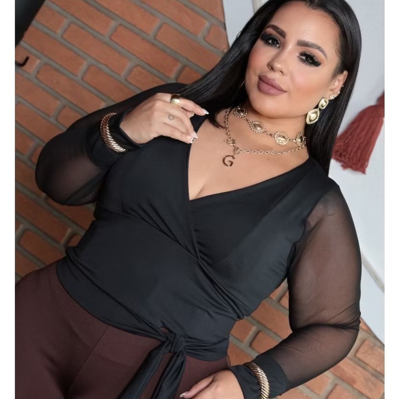 Cropped de amarrar manga longa no tule Plus size