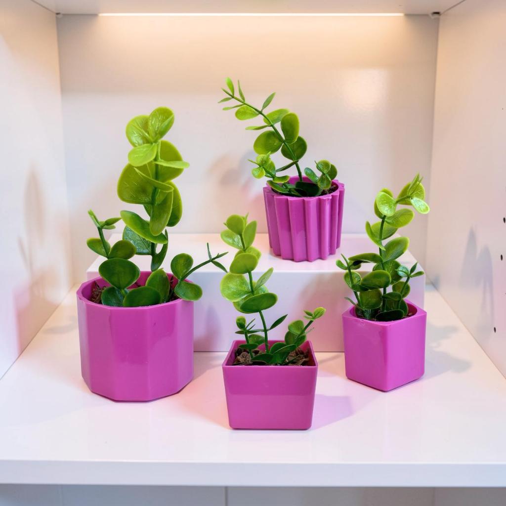 Kit 4 Mini Vasinhos Decorativos com Plantinhas | Vasinhos de Plástico para Decoração