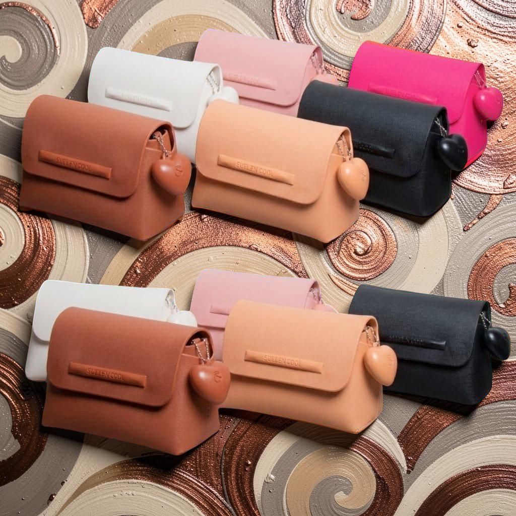Clutch Feminina Pequena Suellen com Coração – Necessaire Porta Maquiagem Charmosa | Kavie