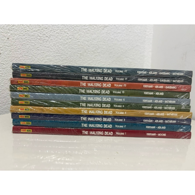 COLEÇÃO THE WALKING DEAD – EDIÇÃO DE COLECIONADOR LACRADA ED 1 ao 6 + 19 ao 22