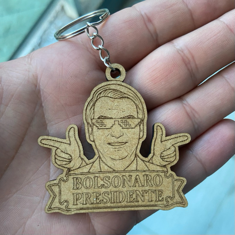 Chaveiro Bolsonaro Presidente em Madeira MDF Corte a Laser