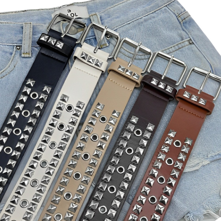 Cinto Feminino Fivela Quadrada Prata Couro Pu Cravejado Com Tachas E Ilhós MZS-412