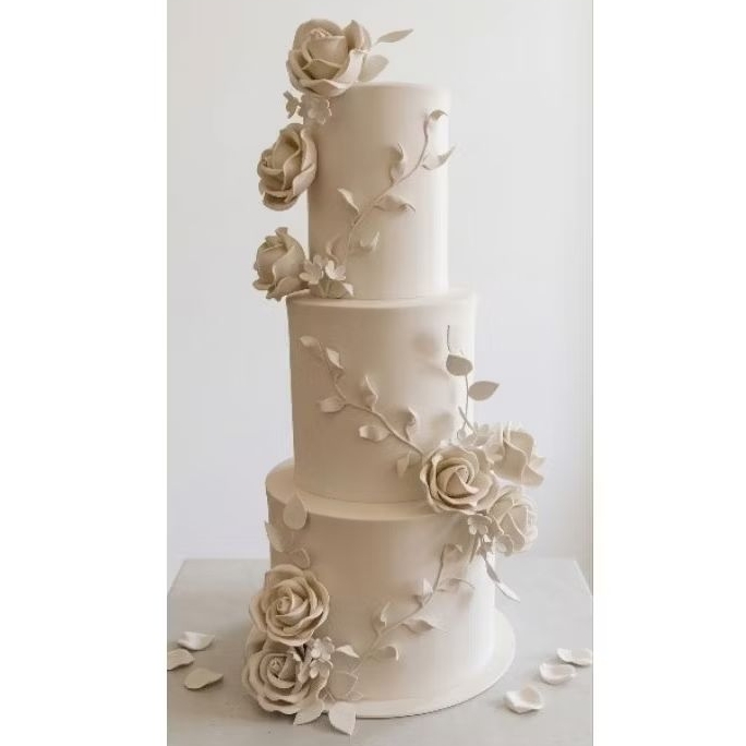 Bolo Cenográfico Casamento Rosas Artesanais 3 Andares |  Branco Marfim | Bases Maciças EVA