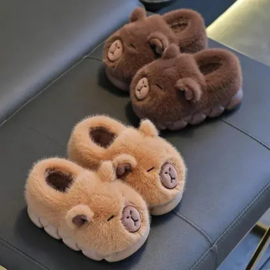 Pantufa Capivara Infantil Menina e Menino Forrada Antiderrapante