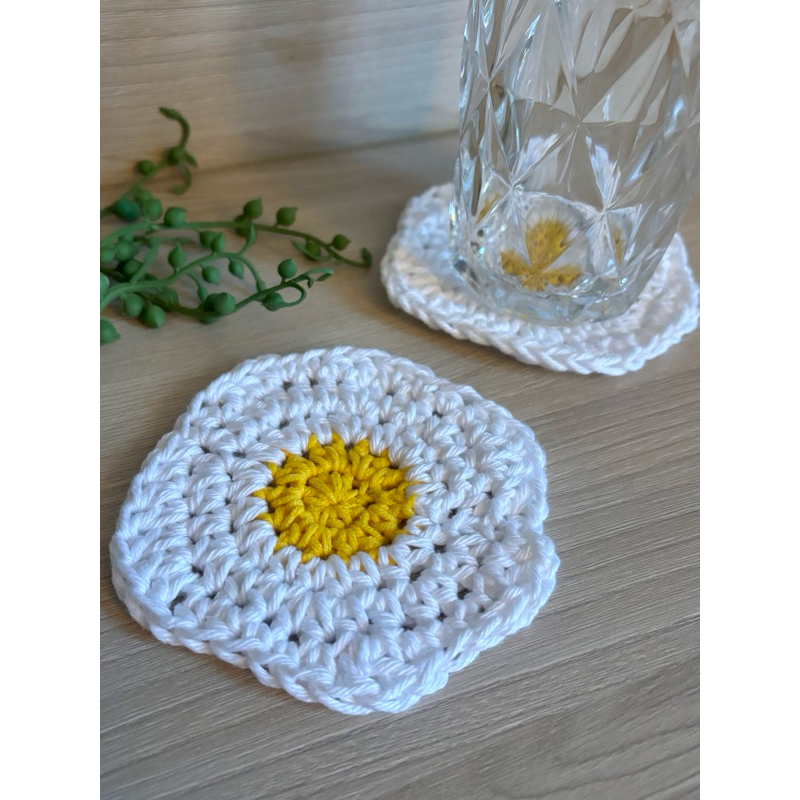 Porta Copos 2 unid Crochê Ovo Frito Gema Decoração Mesa Posta Lavável Gabi Crochê