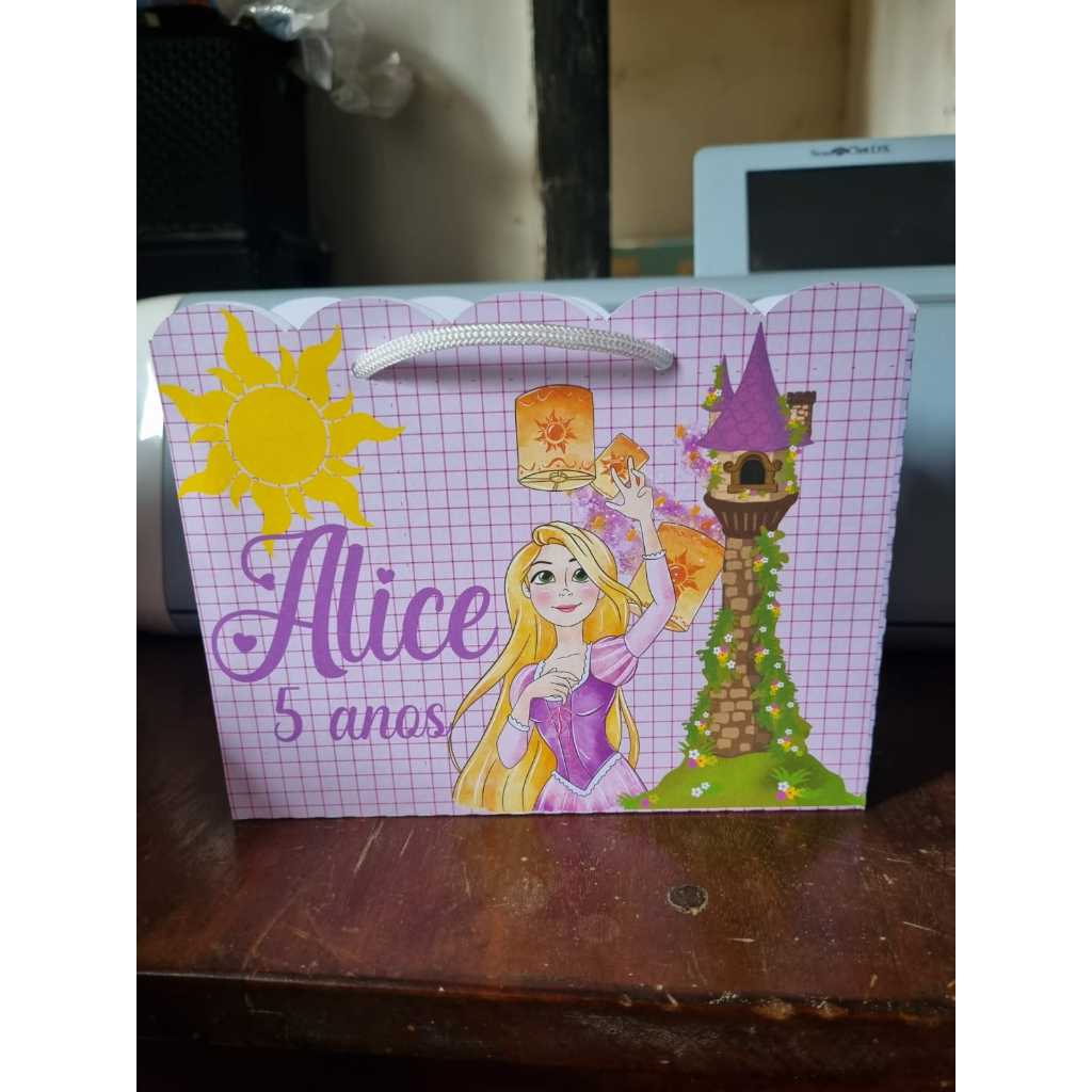 sacolinha personalizada rapunzel enrolados-lembrancinha personalizada-festa personalizada-aniversario personalizado