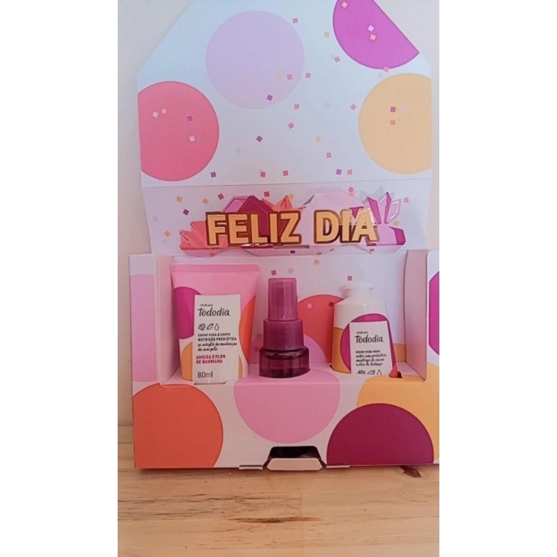 Presente Natura tododia Ameixa e Flor de Baunilha cont. 3 unidades
