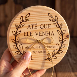 PORTA ALIANÇA PARA CASAMENTO EM MADEIRA PINUS PERSONALIZADO COM SUPORTE