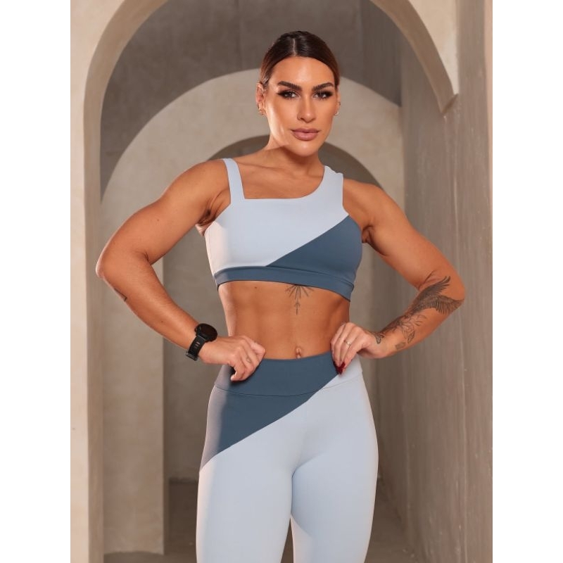 Conjunto Fitness Feminino Academia Roupa Calça Legging e Top Bicolor Tendência Gringa Moda Fitness