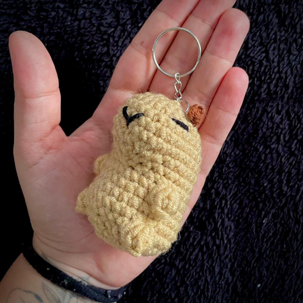 Chaveiro Capivara em Crochê | Mini Amigurumi Fofo | Feito à Mão
