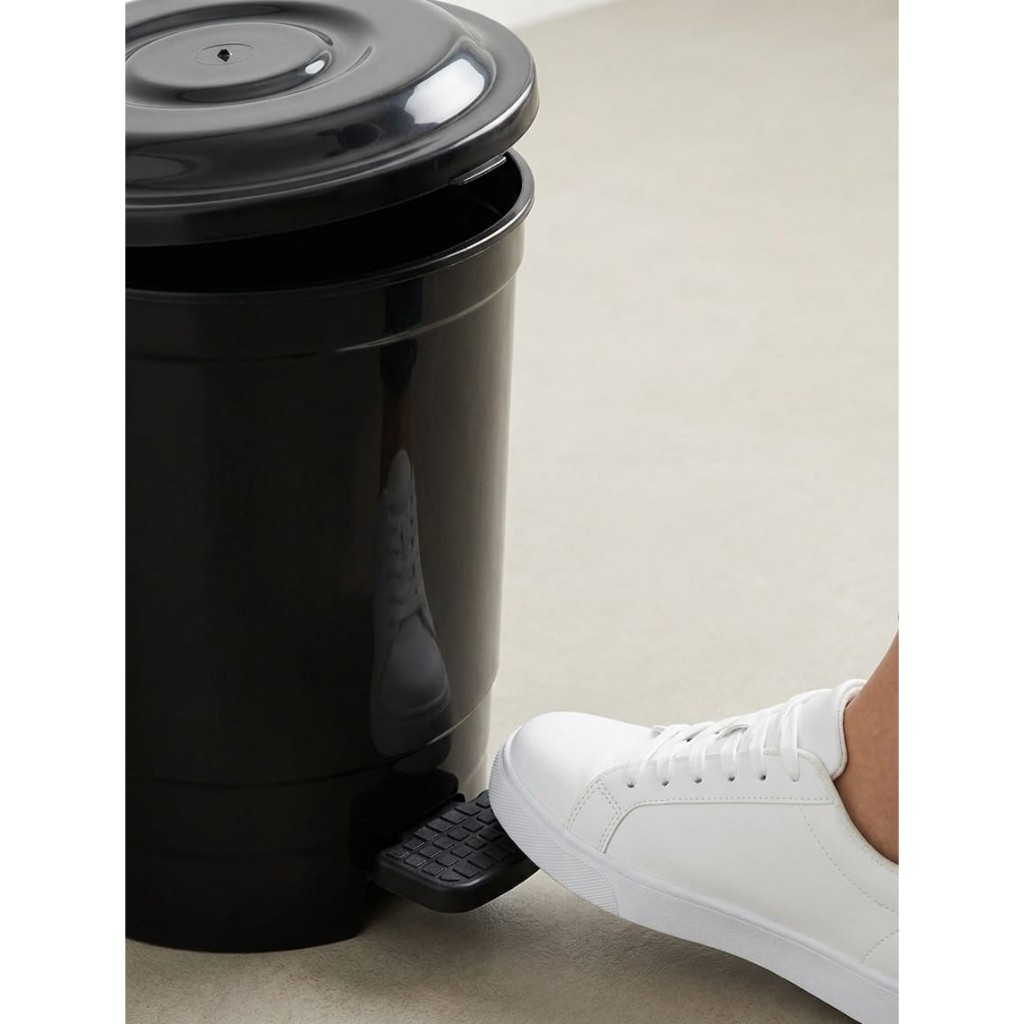 Lixeira de plástico redonda com Pedal 13 Litros – Resistente Ideal Para Cozinha Banheiro Escritório (Preta)