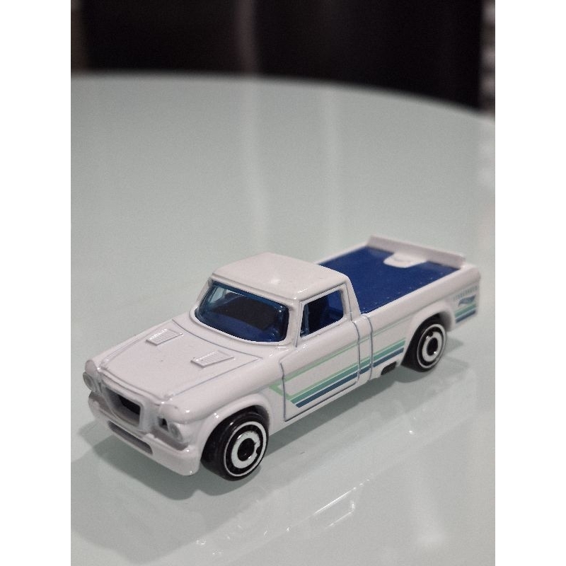 miniatura caminhonete pick up  studebaker 63 hotwheels