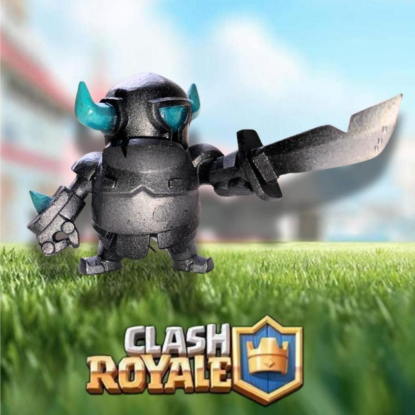 Chaveiro Boneco Mini P.E.K.K.A Clash Royale 6cm - Pronta Entrega
