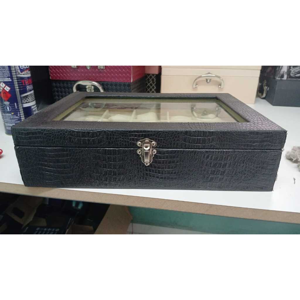 Maleta 15 Relógios Luxo Bege Peq Defeitos