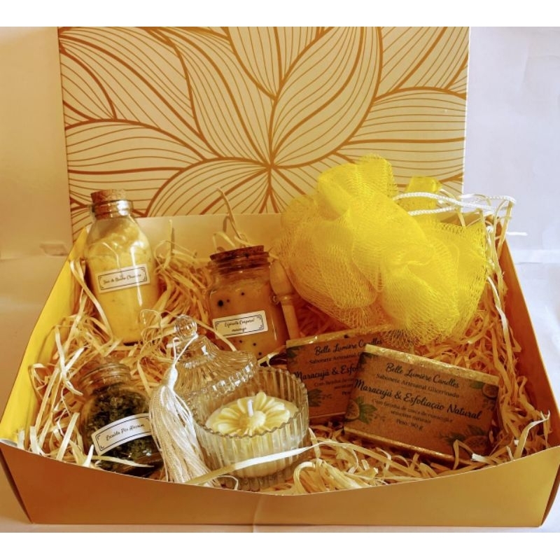 Kit Presente Dia das Mães Spa Maracujá Completo Vela + Esfoliante + Sabonetes + Sais + Escalda-Pés Caixa Personalizada