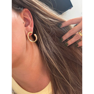 ✨ Brinco Argola Moderna Dourada – Elegância Minimalista ✨