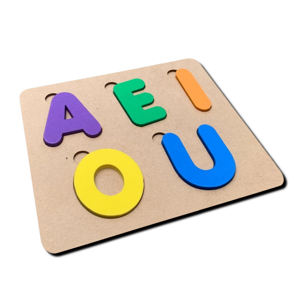 Tabuleiro Vogais Letras Madeira Brinquedo Encaixe Aprendendo AEIOU