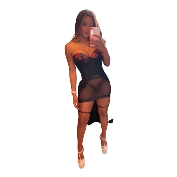 Lingerie Espartilho Preto de Luxo com Saia aberta Atras Sensual Sexy - Dia dos Namorados