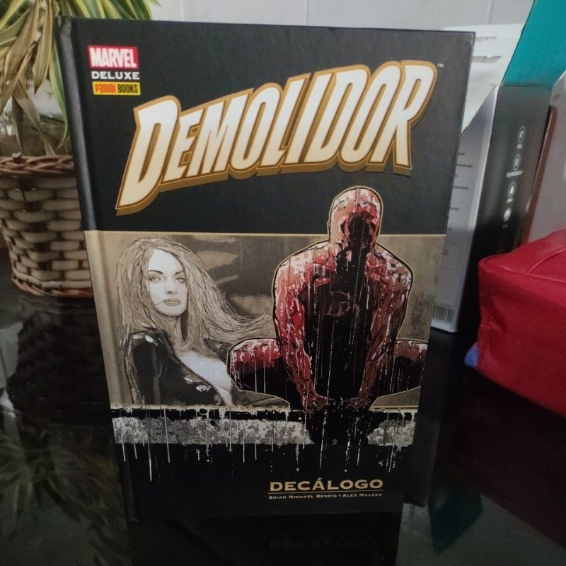 Hq ULTIMA NO ESTOQUE Marvel DELUXE DECALOGO Demolidor