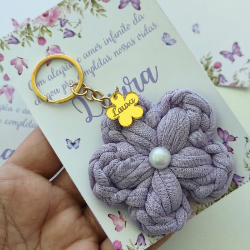 Chaveiro flor de crochê+ TAG acrílica+cartão personalizado para lembrancinha maternidade/ chá de bebê/aniversário