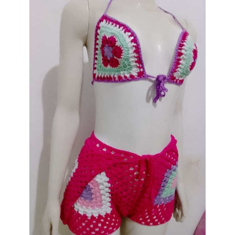 conjunto de crochê top e short traspassado cores vibrantes Help crochê